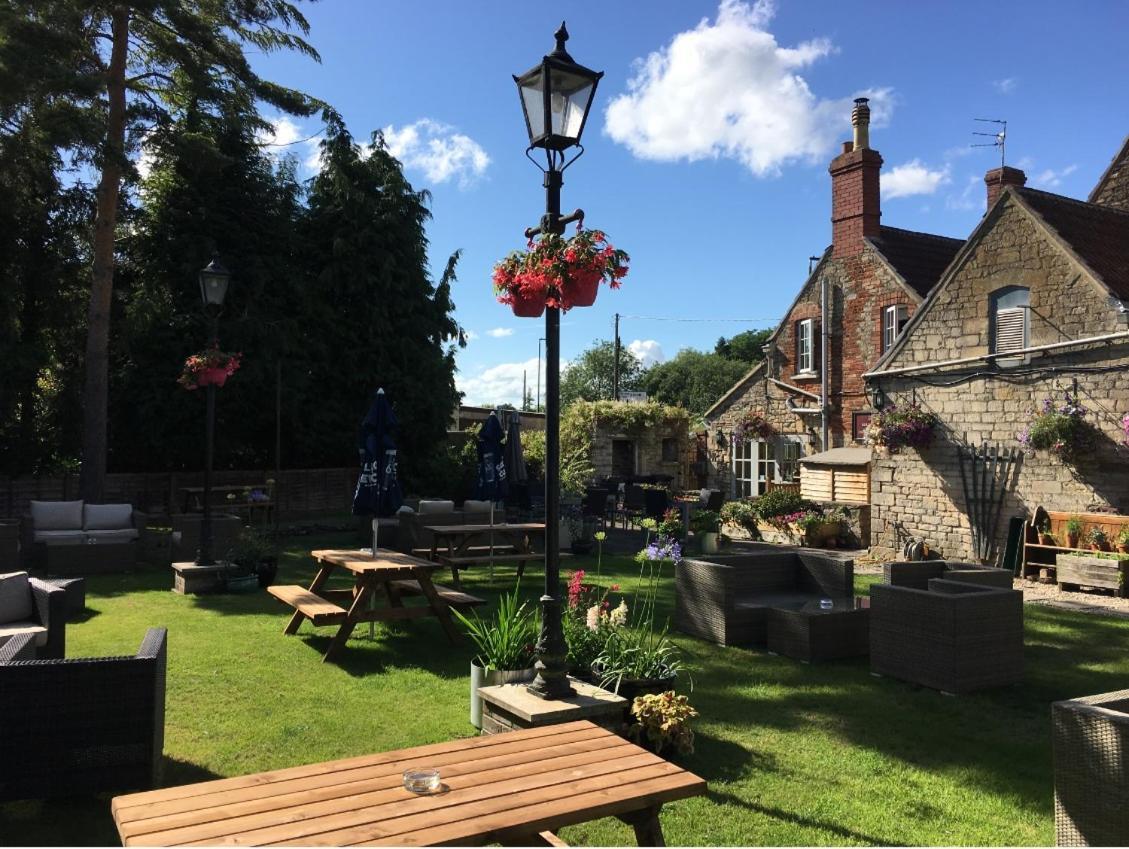 The Bell At Old Sodbury Hotel Chipping Sodbury Exterior foto